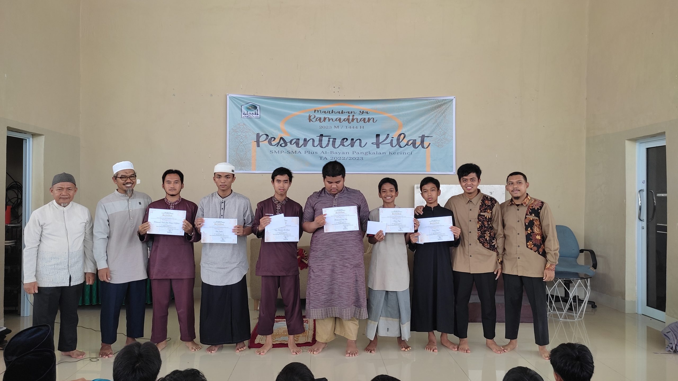Pesantren Kilat SMP & SMA Plus Al Bayan